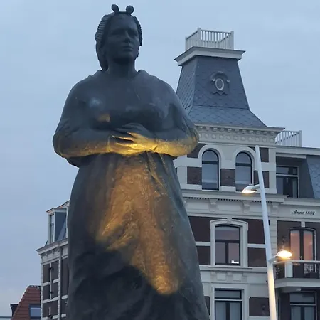 Bluebeach Scheveningen Gasthuis