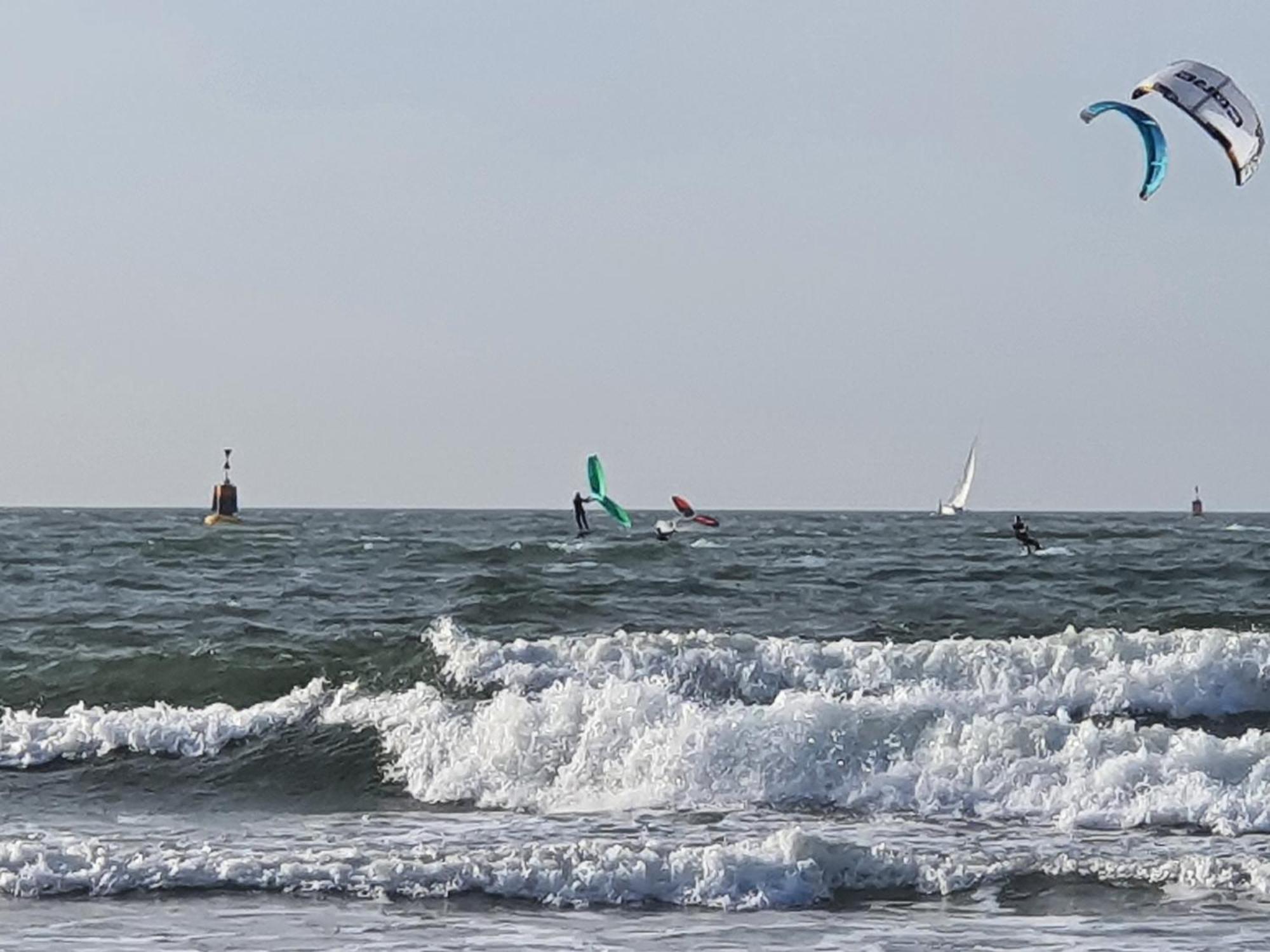 Gasthuis Bluebeach Scheveningen 3*